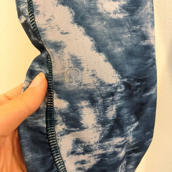 RARE Lululemon Speed Tight III All Full-On Luxtreme in Sea Side Women's 2 EUC - Picture 9 of 10